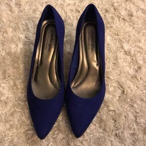 Dark blue pointy toe heels